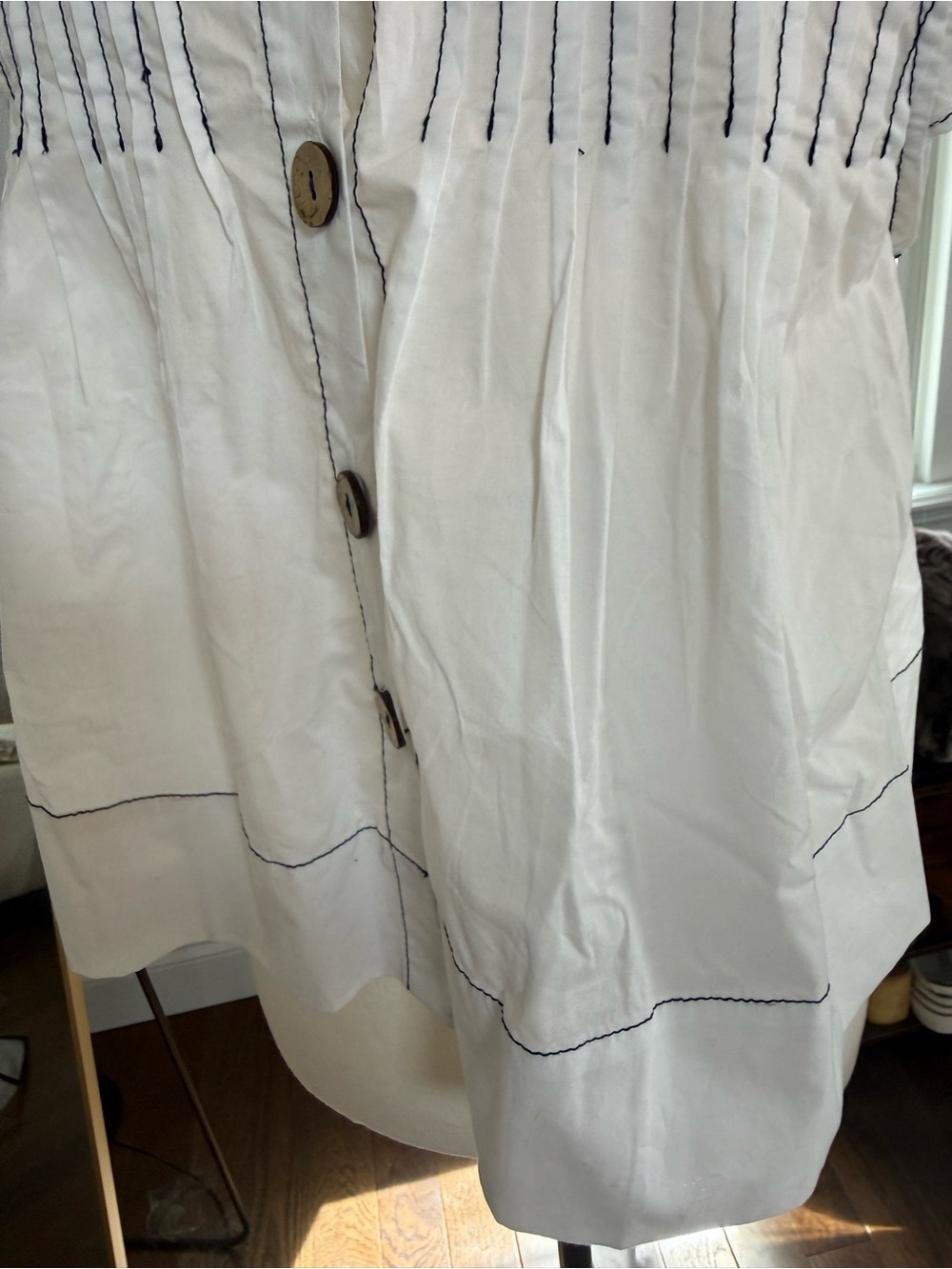 Women’s White Ruffled Mock Neck Blouse with Pinstripes NWOT SIZE Small - Picture 13 of 15